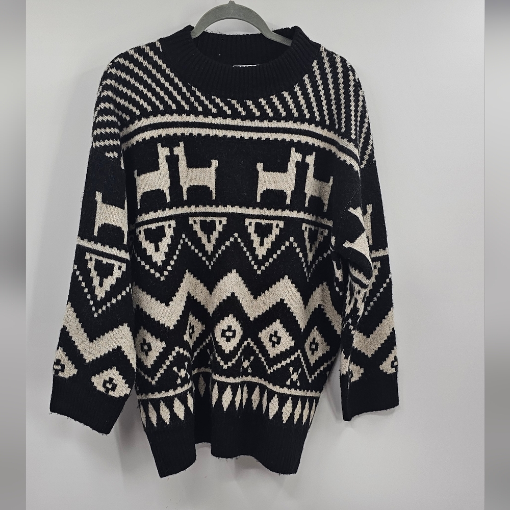 H&M Llama Black White Sweater Size Medium